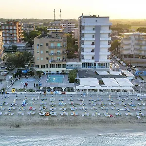 Hotel Bikini Tropicana Family